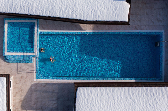 Обзор бассейнов с подогревом в отелях Красной Поляны