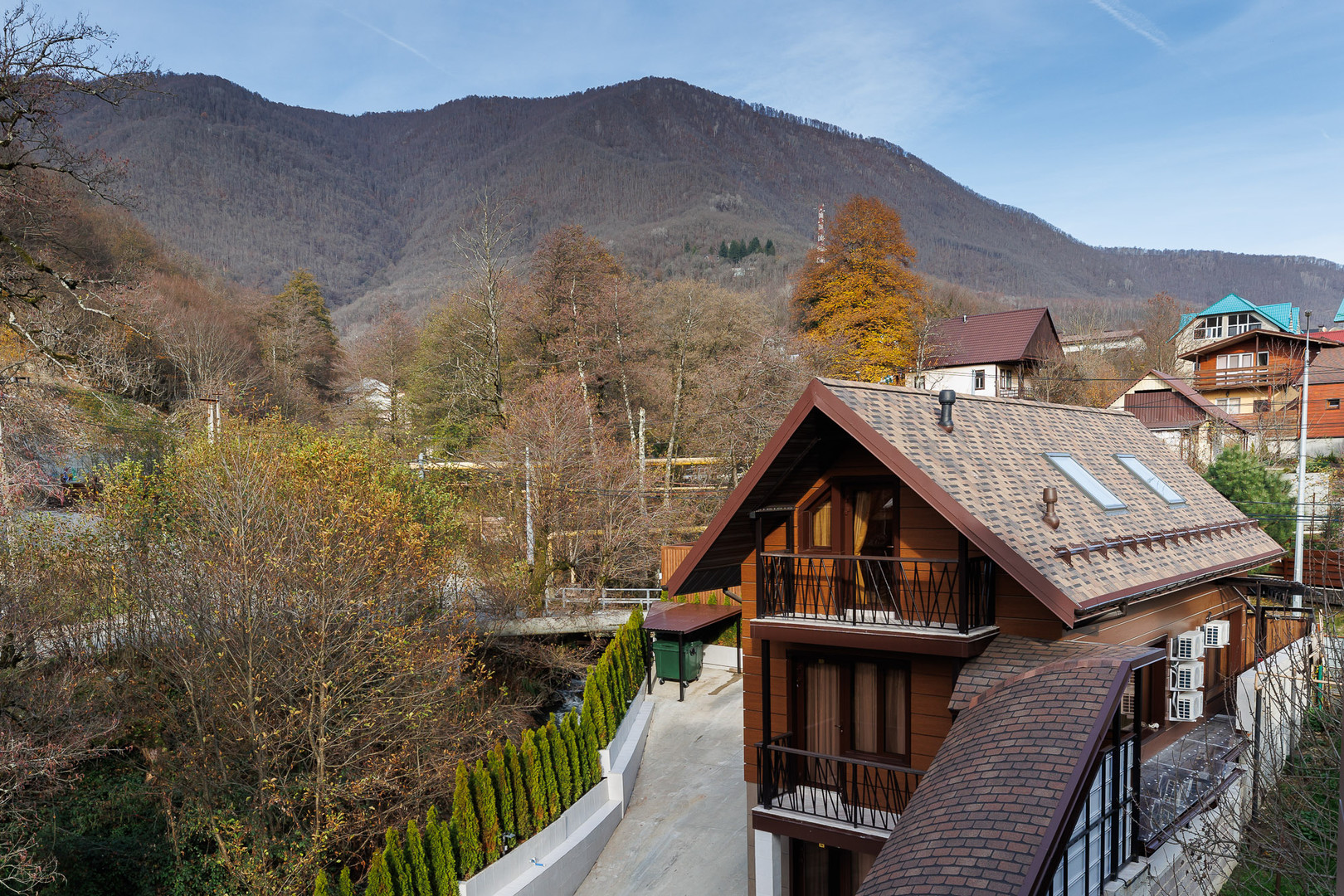 Снять отдельный коттедж