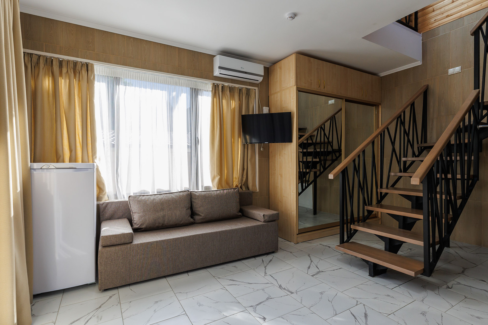 Двухэтажный коттедж